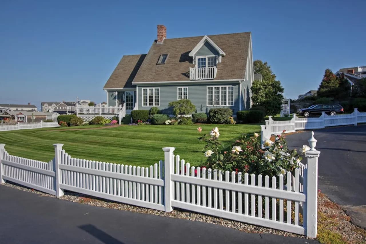 Picket Fence — Fenced.ca